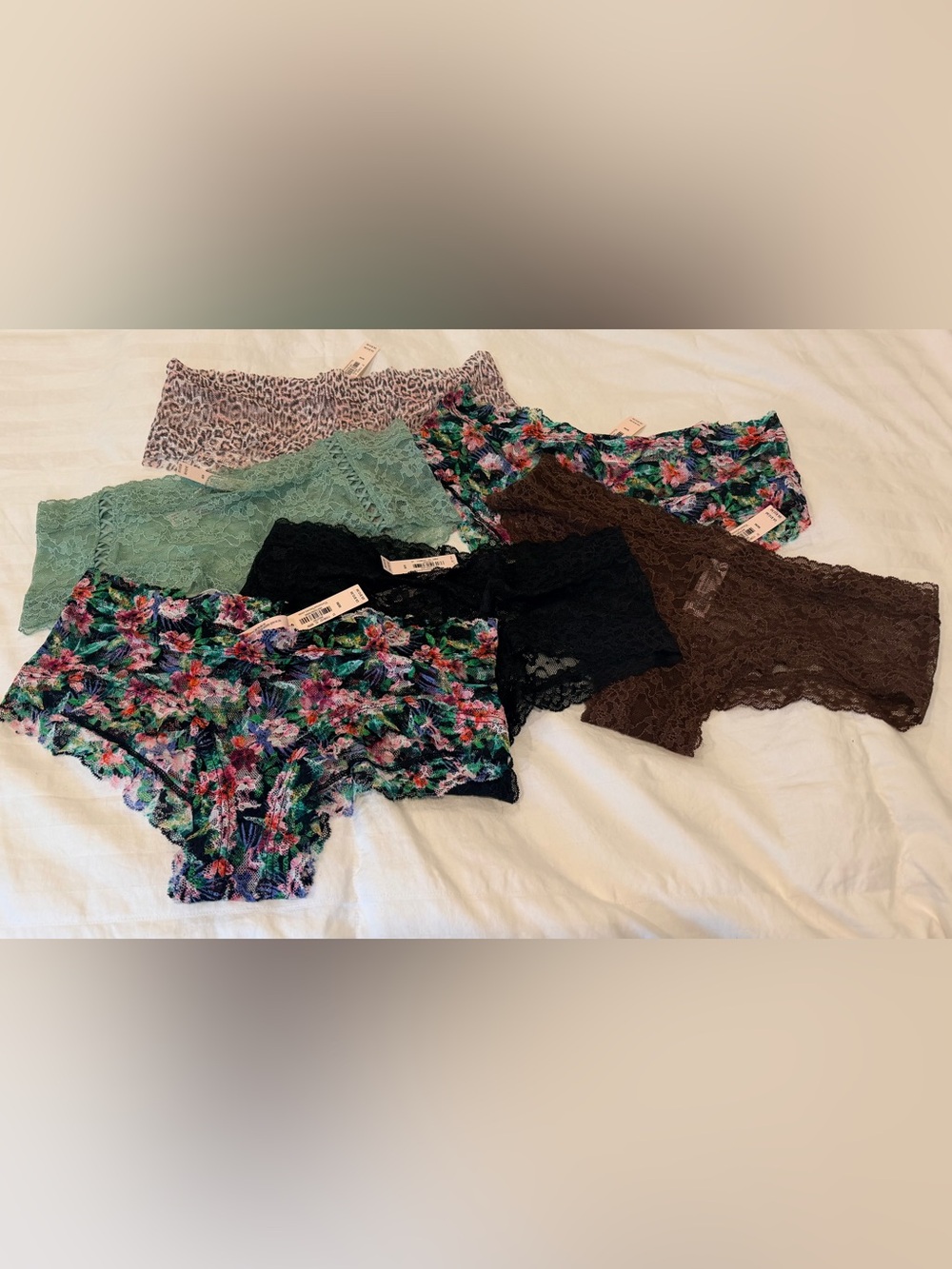 6 pair BRAND NEW Victorias Secret cheeky panties